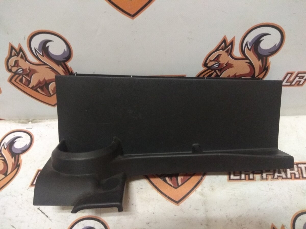 LR081298 Side trim panel, right Land Rover Discovery 5 L462 (2017-) used